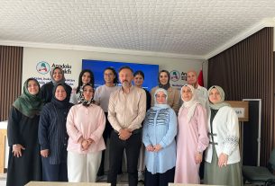 Vakfımız Kadın Kollarının Düzenlediği “Etkili İletişim ve İkna Sanatı” Semineri Tamamlandı